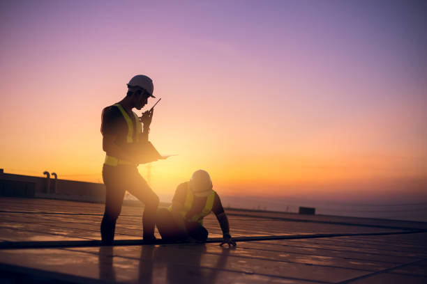Best Roof Gutter Cleaning  in Galesburg, IL